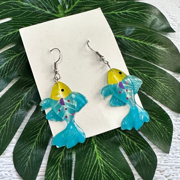 BOHO FREE FISH EARRINGS - Picture 5 of 5